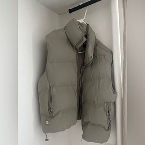 ZARA DWNWR puffer vest size S-M